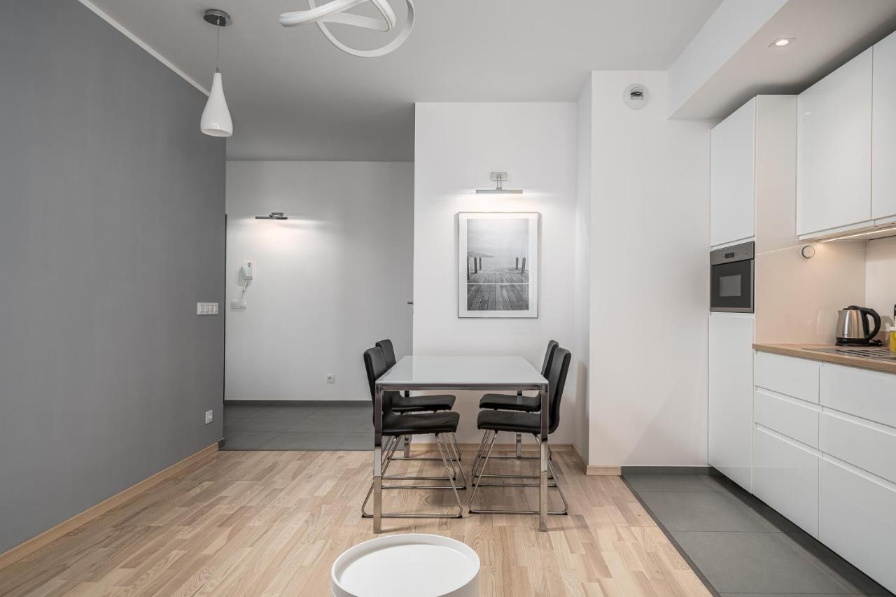 Rentplanet - Apartamenty Atal Tower Wrocław Exteriör bild
