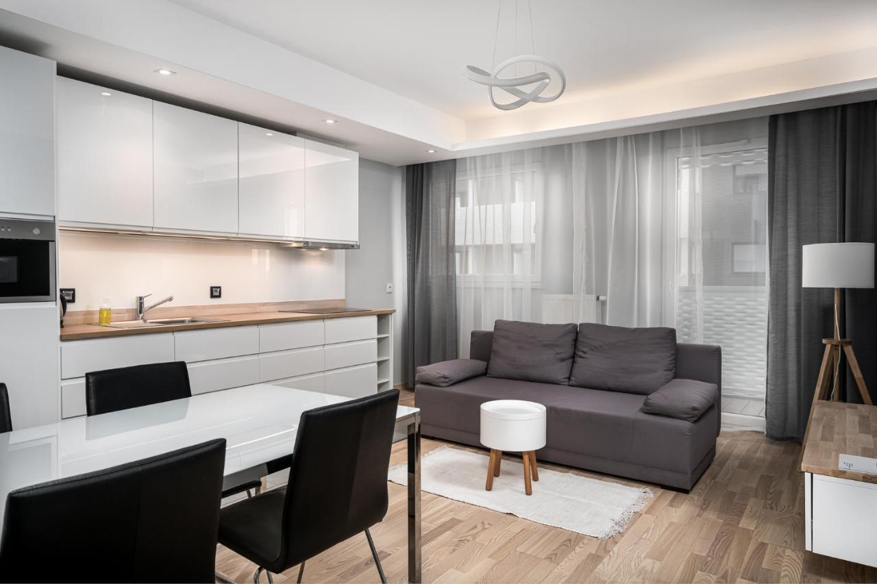 Rentplanet - Apartamenty Atal Tower Wrocław Exteriör bild