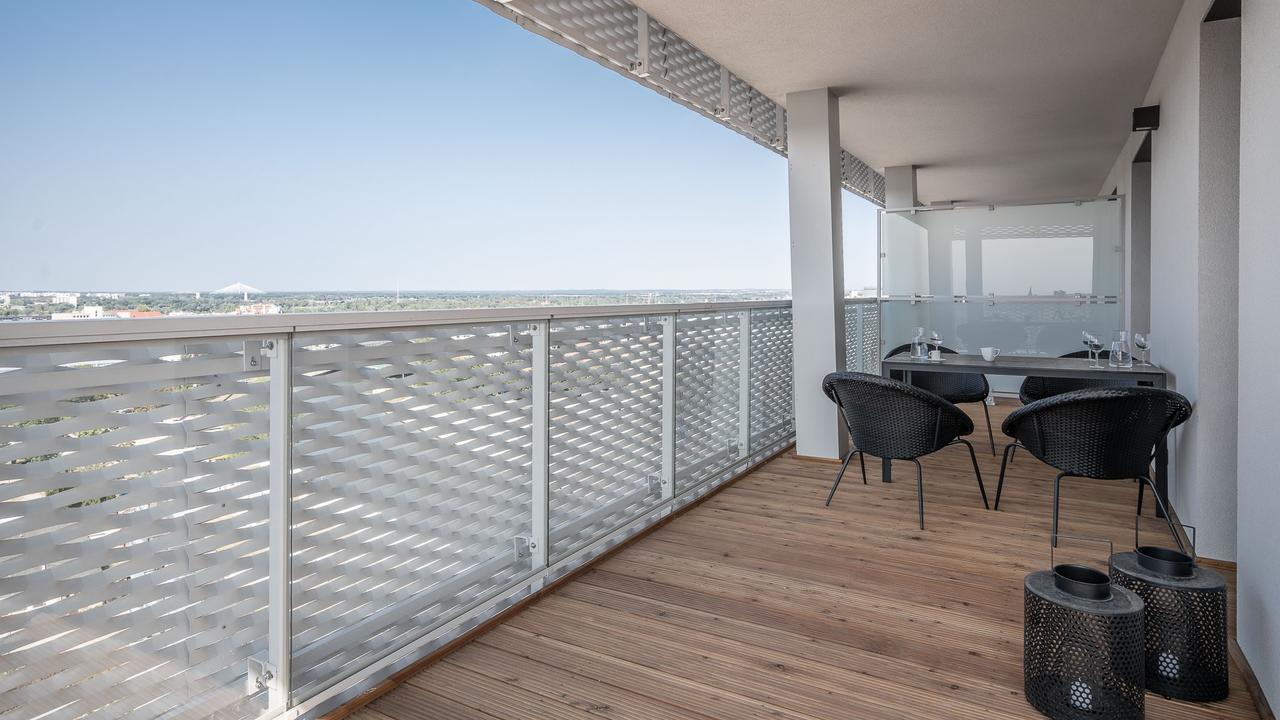 Rentplanet - Apartamenty Atal Tower Wrocław Exteriör bild