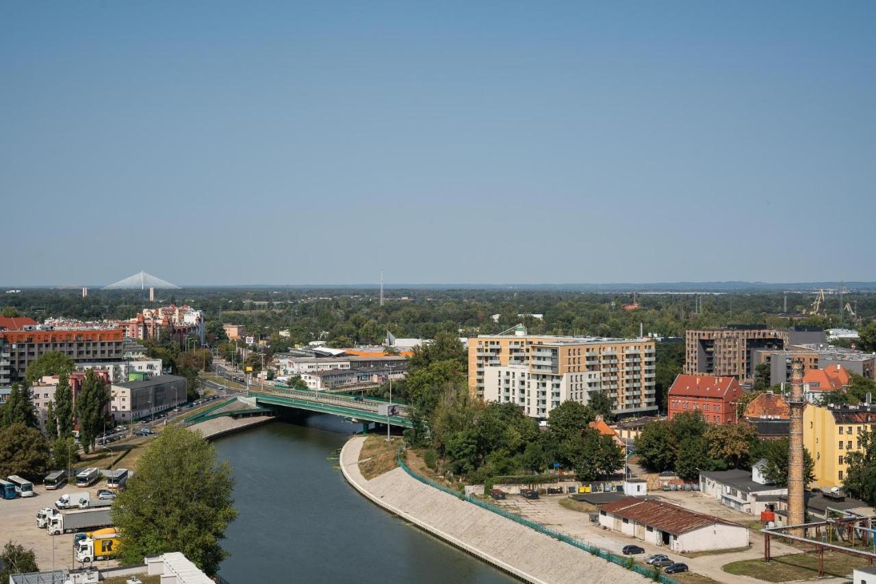 Rentplanet - Apartamenty Atal Tower Wrocław Exteriör bild