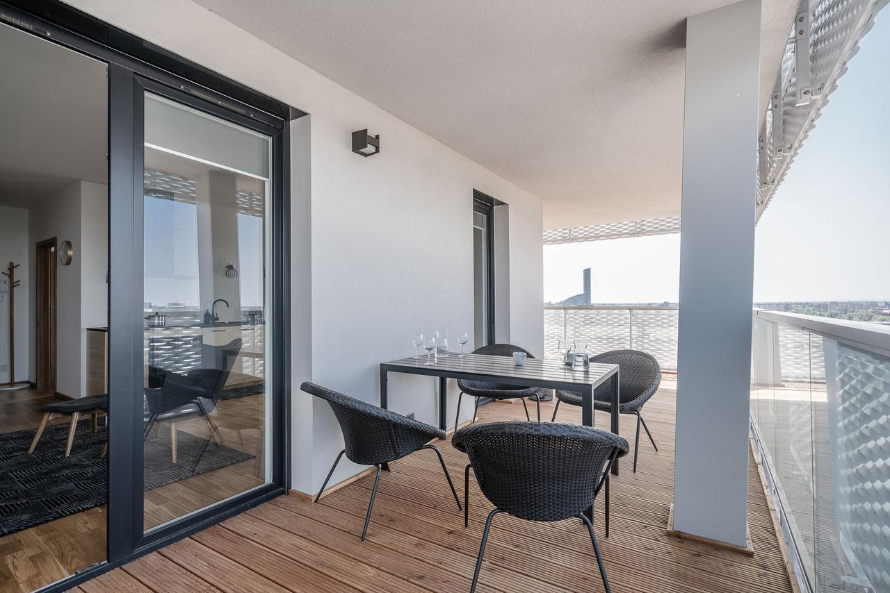 Rentplanet - Apartamenty Atal Tower Wrocław Exteriör bild