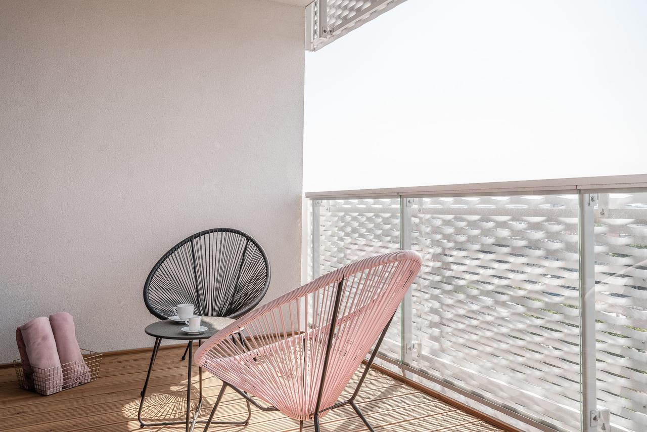 Rentplanet - Apartamenty Atal Tower Wrocław Exteriör bild
